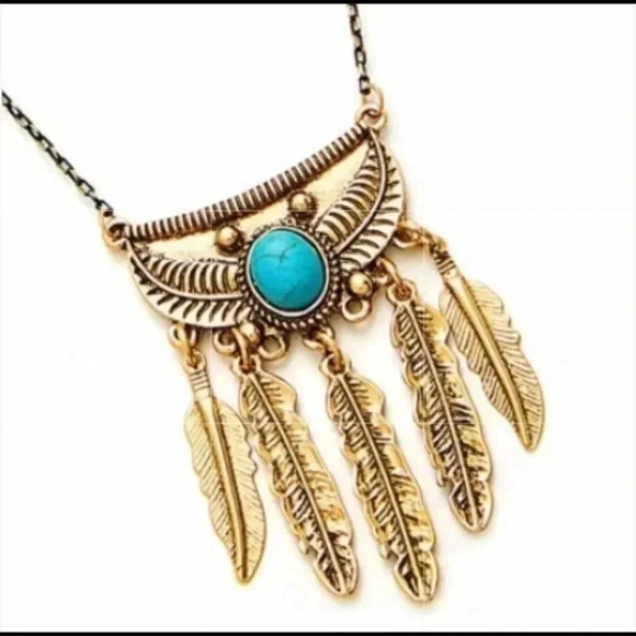 🆕Mixed Charm Layered Chain Necklace🆕 - Picture 9 of 10